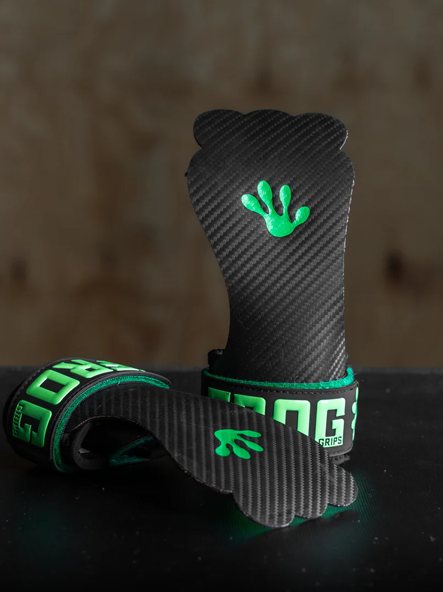 Frog Grips Elite 4.0 HD Fingerless – Chalk-Free Gymnastics Grips