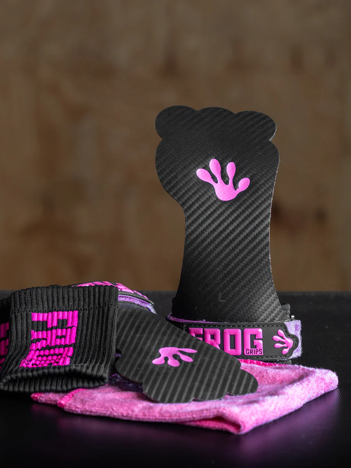 Frog Grips Elite 4.0 OG Fingerless – Chalk-Free Gymnastics Grips