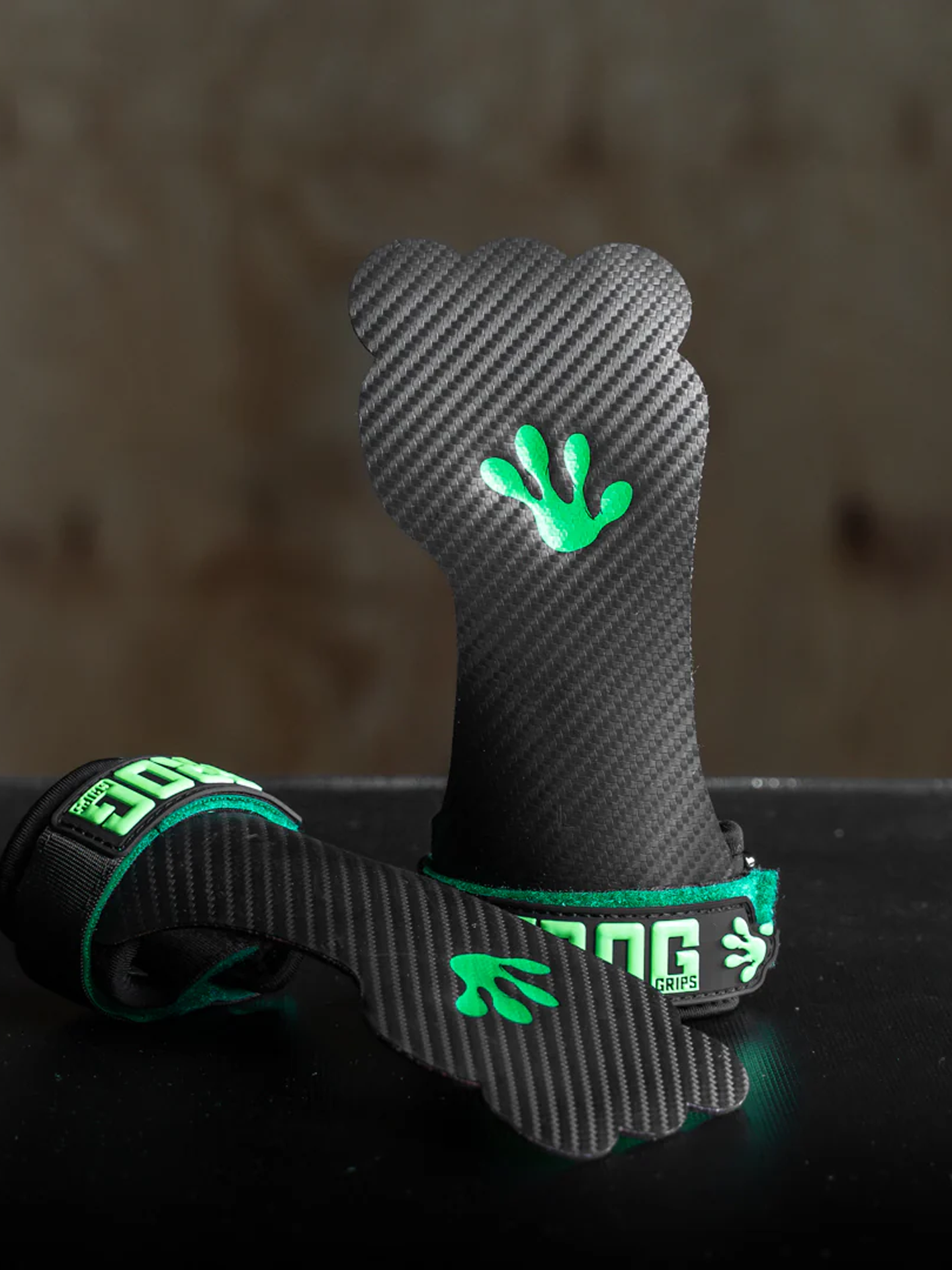 Frog Grips Elite 4.0 OG Fingerless – Chalk-Free Gymnastics Grips